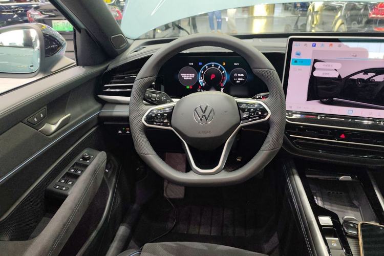 Used Volkswagen Passat 2025 Pro 380TSI Starry Dragon Luxury Edition
