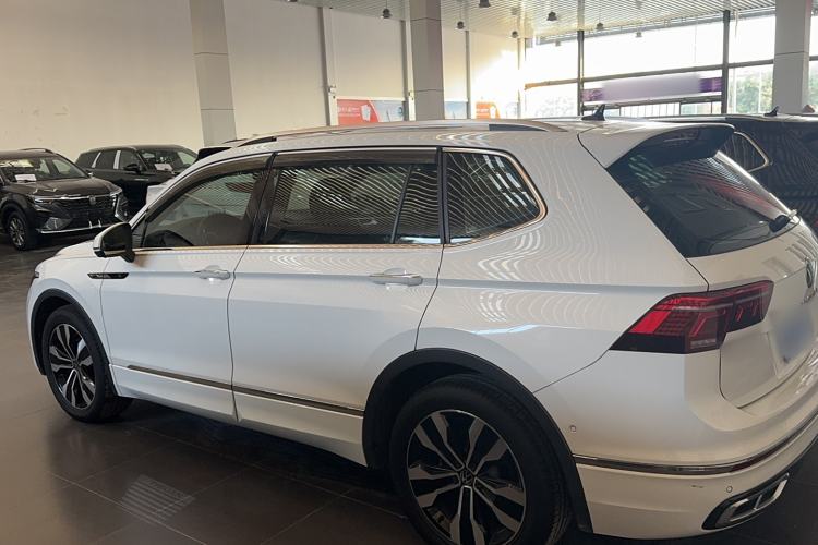 Used Volkswagen Tiguan L 2024 330TSI Automatic Two-Wheel Drive R-Line Enhanced Edition
