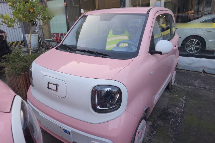 Used Bestune Pony 2025 222km Range Elegant Horse
