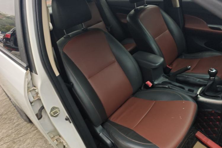 Used BYD F3 2015 Energy-Saving Edition 1.5L Manual Luxury Model
