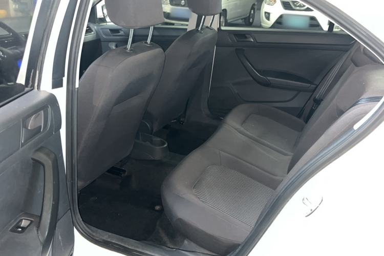 Used Volkswagen Santana 2016 1.4L Manual Fashion Edition
