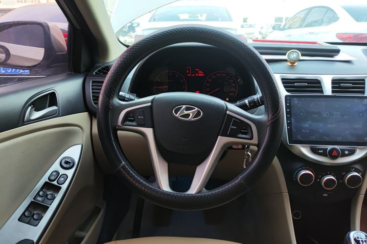 Used Hyundai Verna 2014 1.4L Manual Smart GLS Trim
