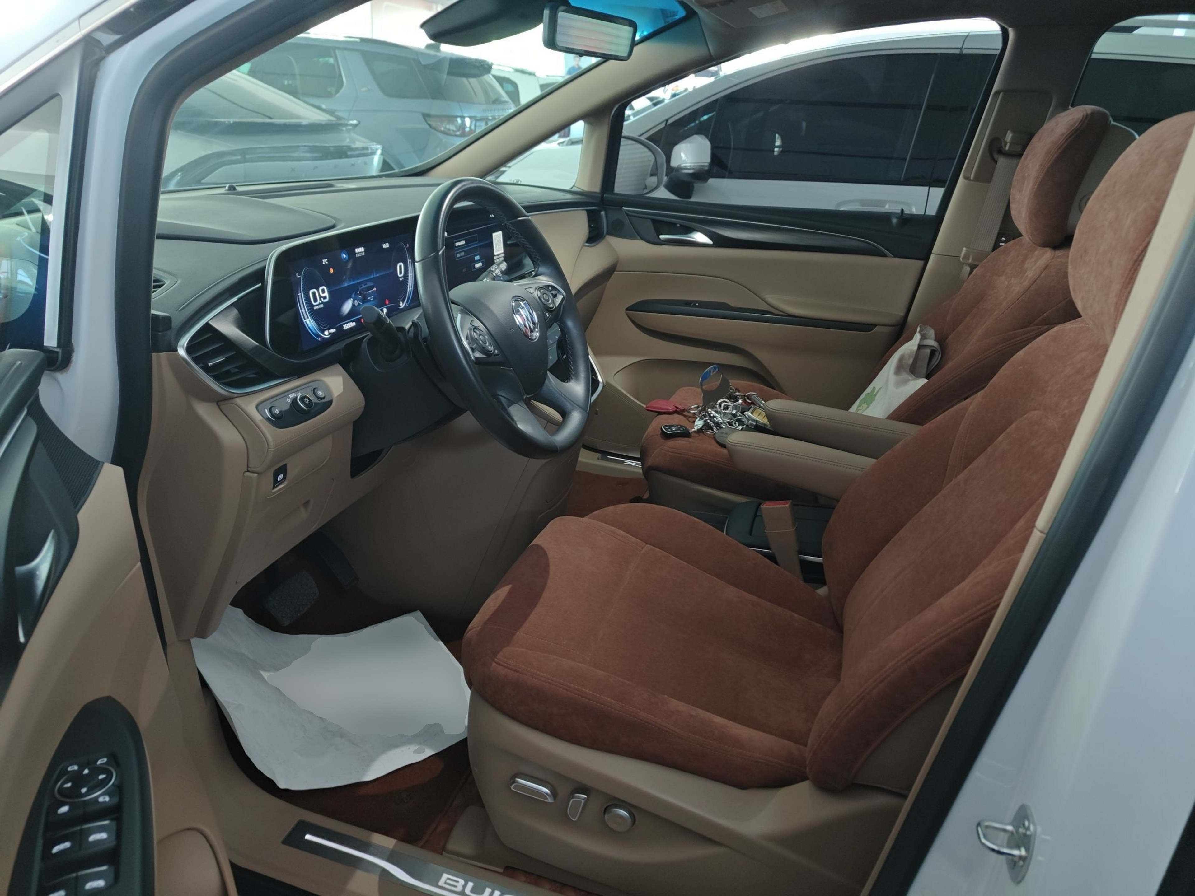 Переднее сиденье в автомобиле