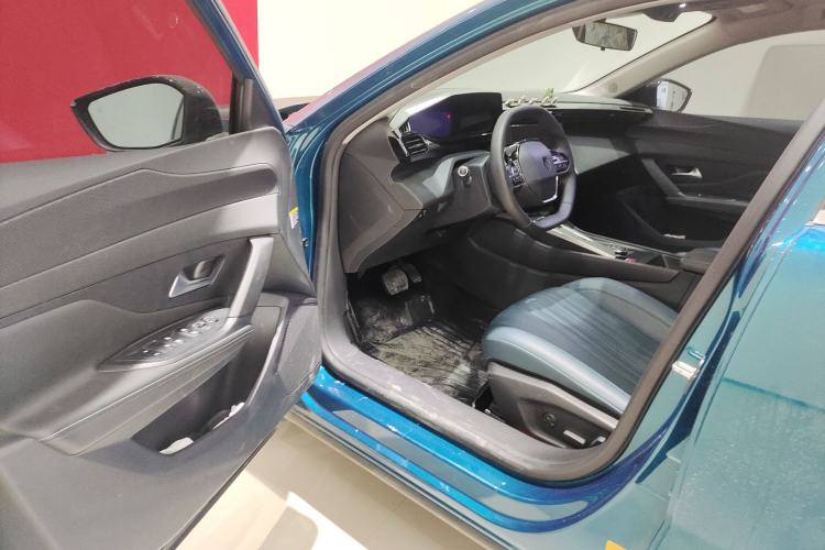 Used Peugeot 408X 2023 Charm Version
