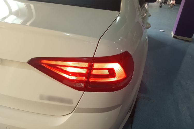 Used Volkswagen Lavida 2017 1.6L Automatic Fashion Edition
