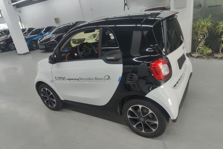 Used  fortwo 2015 1.0L 52 kW Hardtop Passion Edition

