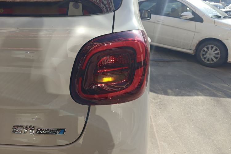 Used Wuling Hongguang MINIEV 2025 Four-Door Version Advanced Edition
