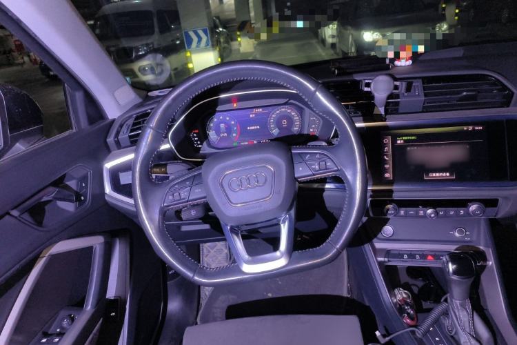 Used Audi Q3 2020 35 TFSI Fashion Dynamic Model