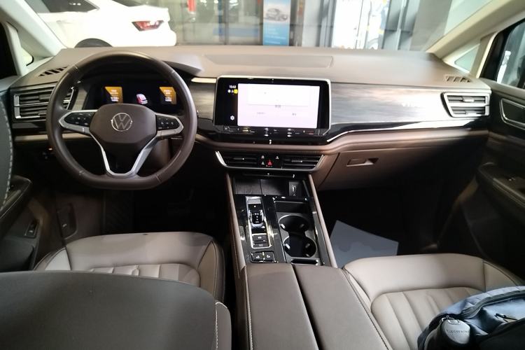 Used Volkswagen Viloran 2024 330TSI Luxury Edition