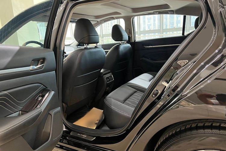 Used Nissan Teana 2022 2.0L XL-Upr Enjoyment Edition
