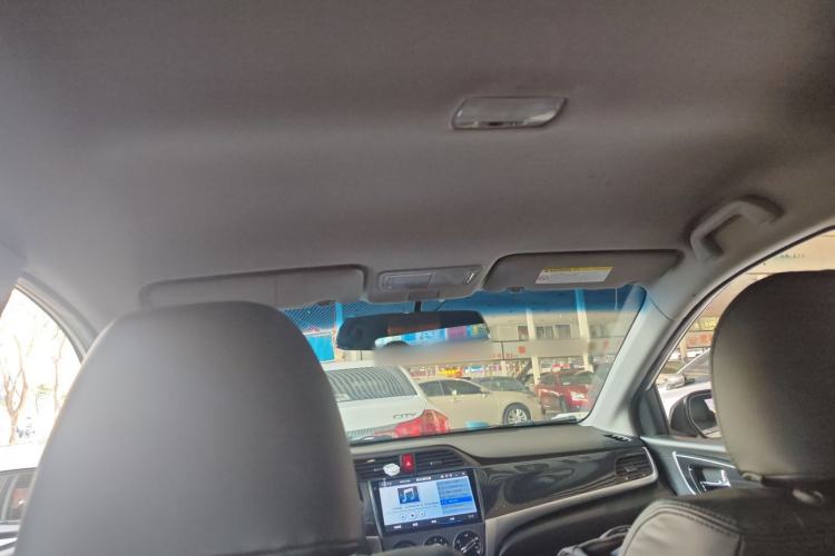 Used Honda Crider 2015 1.8L automatic comfort version
