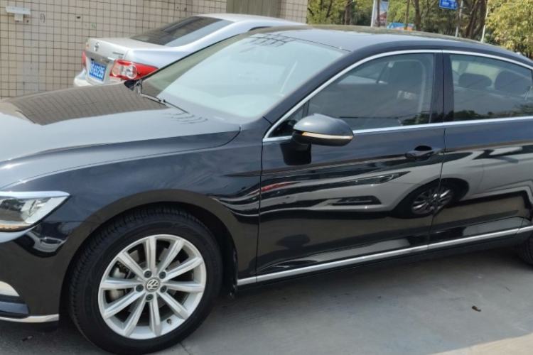 Used Volkswagen Magotan 2019 330TSI DSG Leading Model China VI Standard