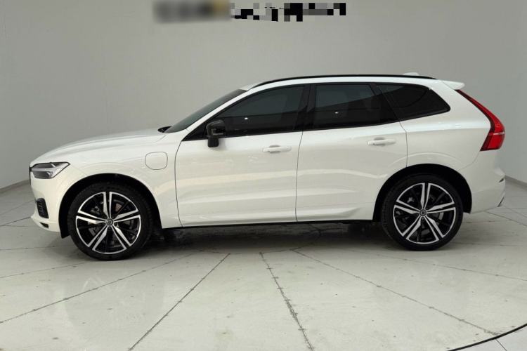 Used Volvo XC60 New Energy 2022 T8 Plug-in Hybrid All-Wheel Drive Zhiyuan Sport Edition
