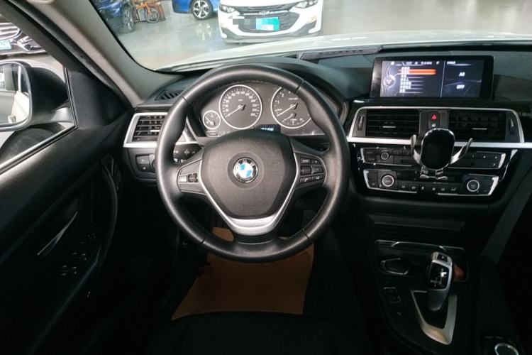Used BMW 3 Series 2017 318Li Fashion Model
