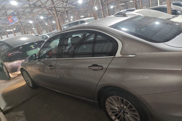 Used BMW 3 Series 2014 320Li Luxury Design Package
