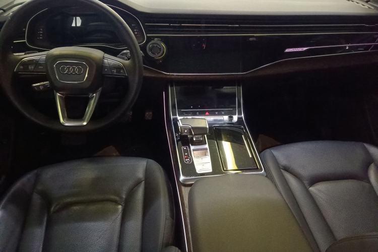Used Audi Q7 2021 55 TFSI quattro S line Sport model
