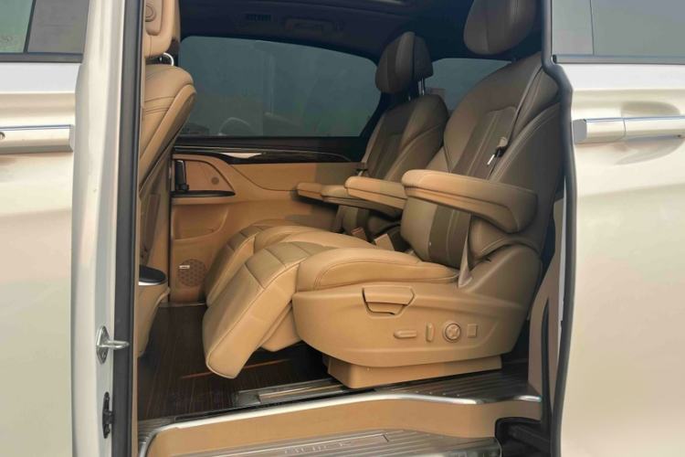 Used Buick GL8 2017 ES 28T Flagship Model China V Standard
