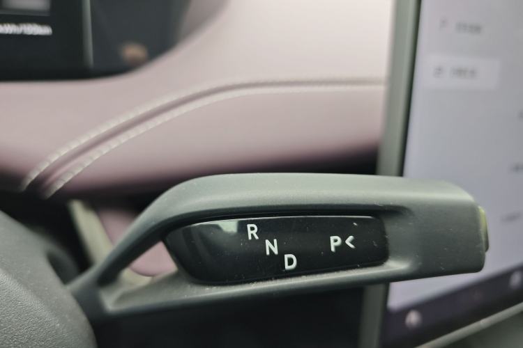 Used  SU7 2024 Rear-Drive Ultra-Long Range Advanced Pro-Level Intelligent Driving Version
