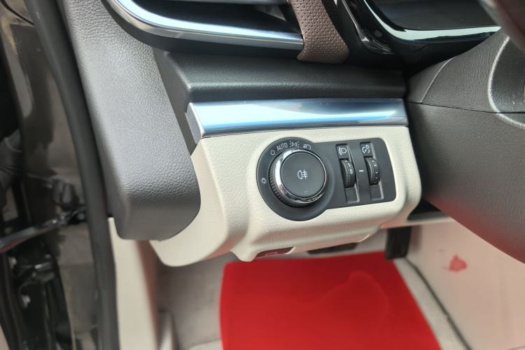 Used Buick GL8 2022 Land Cruiser Executive Class 652T Comfort Model
