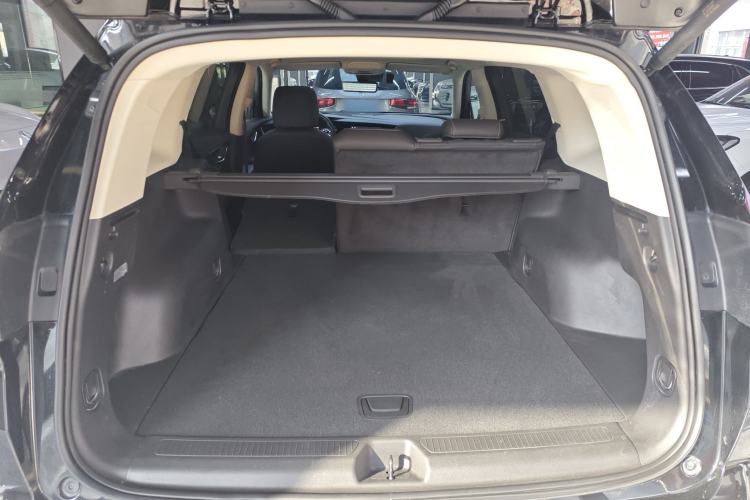 Used Buick Envision 2022 Encore Plus 652T Five-Seat Luxury Model