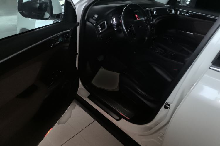 Used GAC Trumpchi GS8 2017 320T Two-Wheel Drive Luxury Smart Connectivity Version (7 Seats)
