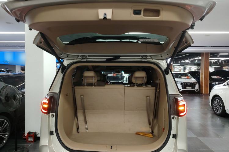 Used Buick GL8 2021 ES Landtrek 653T Luxury Model
