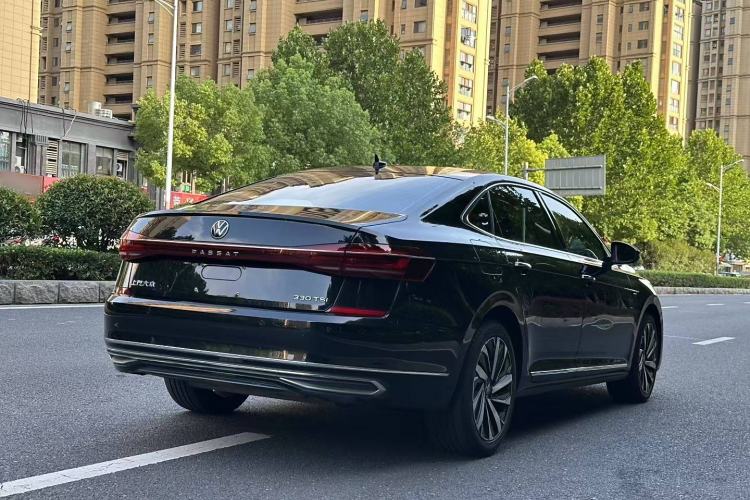 Used Volkswagen Passat 2022 330TSI Starry Luxury Edition
