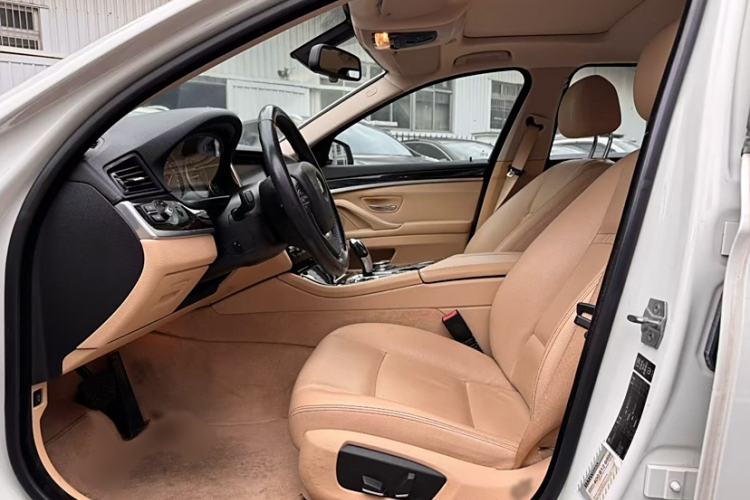 Used BMW 5 Series 2014 525Li Luxury Design Package
