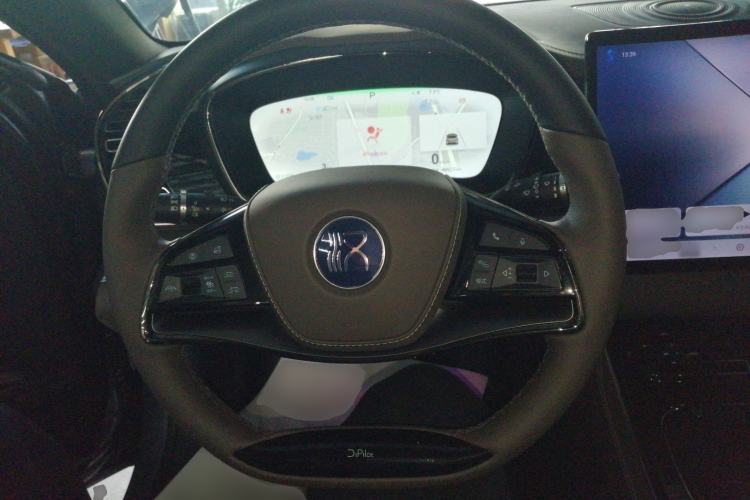 Used BYD Han 2024 EV Glory Edition 506KM Front-Wheel-Drive Premium Model
