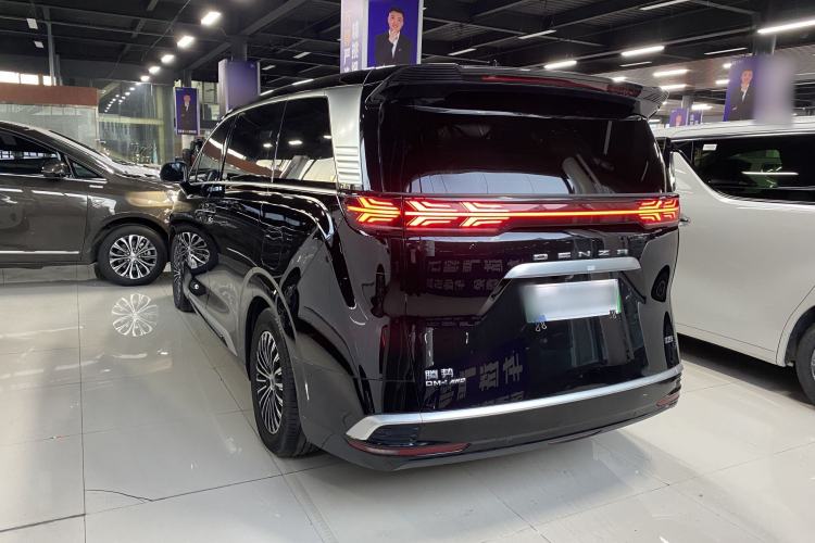 Used Denza D9 2022 DM-i 970 Four-Wheel Drive Flagship Model