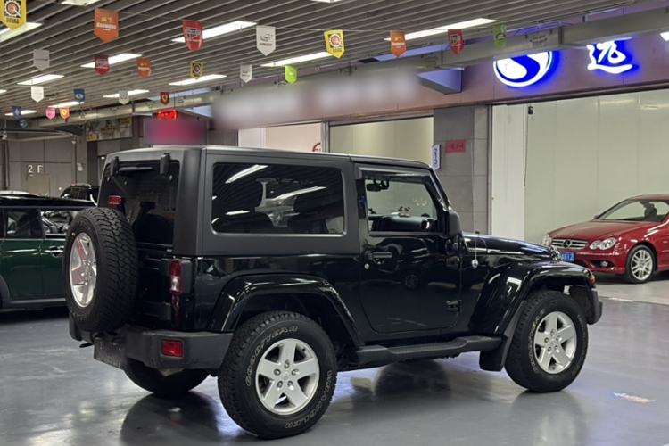 Used  Wrangler 2012 3.6L Sahara two-door version