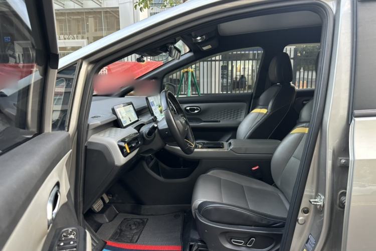 Used AION Y 2022 70 Tech Edition Lithium Iron Phosphate
