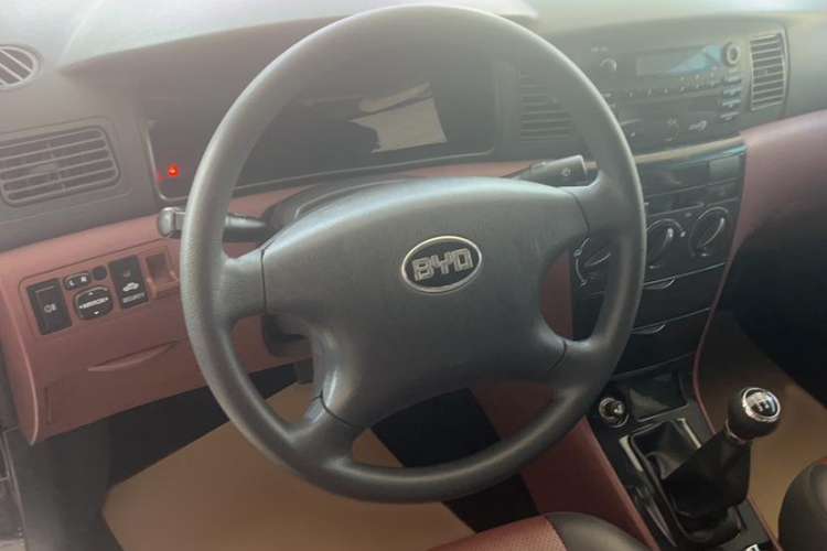 Used BYD F3 2012 Energy-Saving Edition 1.5L Manual Comfort Model
