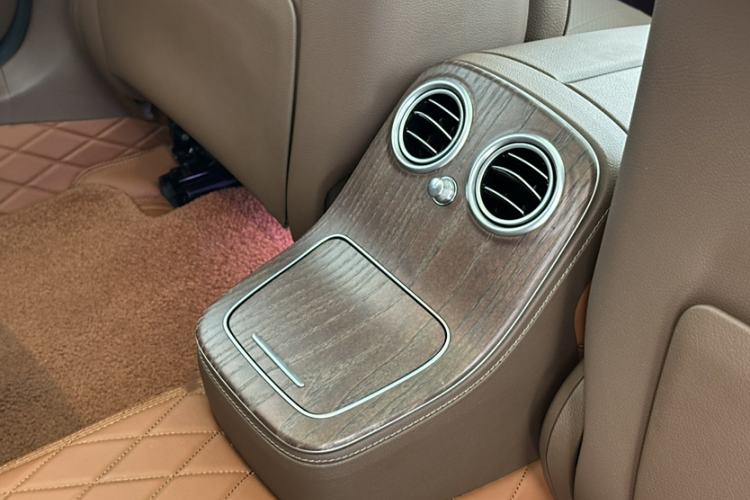 Used Mercedes-Benz E-Class 2023 Updated E 300 L Luxury Edition
