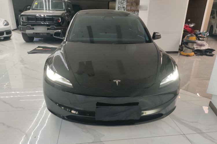 Used Tesla Model 3 2023 Long-Range All-Wheel-Drive Version
