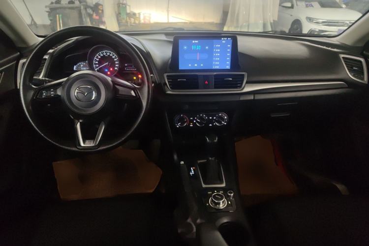 Used Mazda Mazda 3 Axela 2017 Sedan 1.5L Automatic Comfort Model China VI Standard
