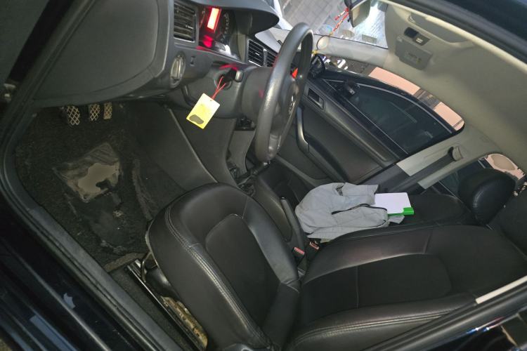 Used Volkswagen Santana 2015 1.6L Manual Fashion Edition
