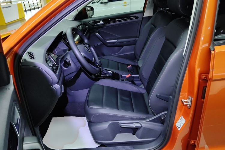 Used Volkswagen T-ROC 2019 280TSI DSG Two-Wheel Drive Comfort Version China VI Standard
