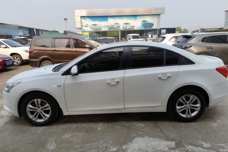 Used Chevrolet Cruze 2015 1.5L Classic SE MT
