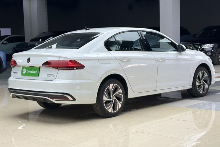 Used Volkswagen Bora 2025 300TSI DSG Prestige Edition