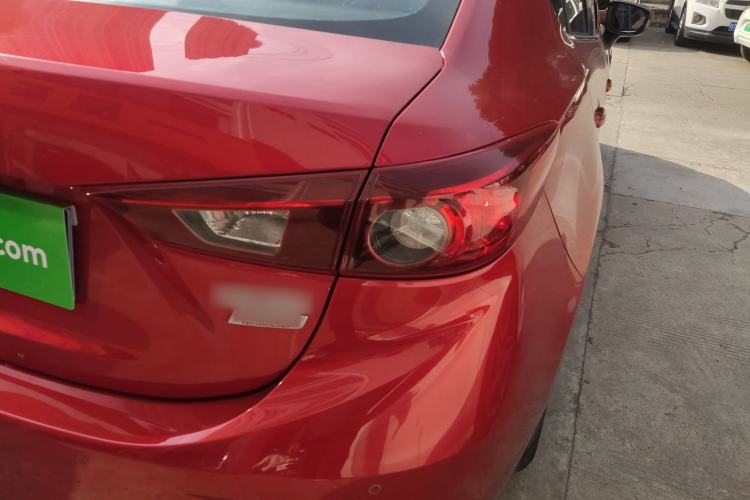 Used Mazda Mazda 3 Axela 2016 Sedan 1.5L Manual Luxury Model