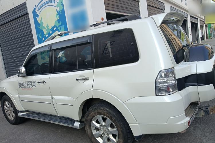 Used Mitsubishi Pajero 2020 V93 3.0L 5-Door GLS Fabric 7-Seater – Middle East