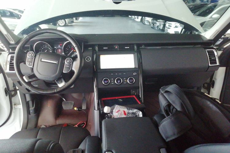 Used Land Rover Discovery 2018 3.0 SC V6 SE
