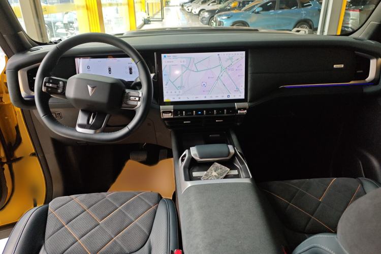 Used  G318 2025 Worry-Free Adventure Edition Four-Wheel Drive Secret Realm Version