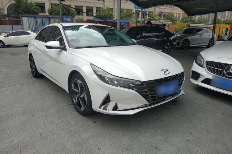 Used Hyundai Elantra 2022 1.5L CVT LUX Prestige Edition
