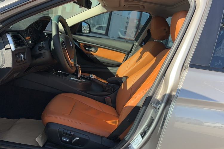 Used BMW 3 Series 2016 320Li Ambition Model
