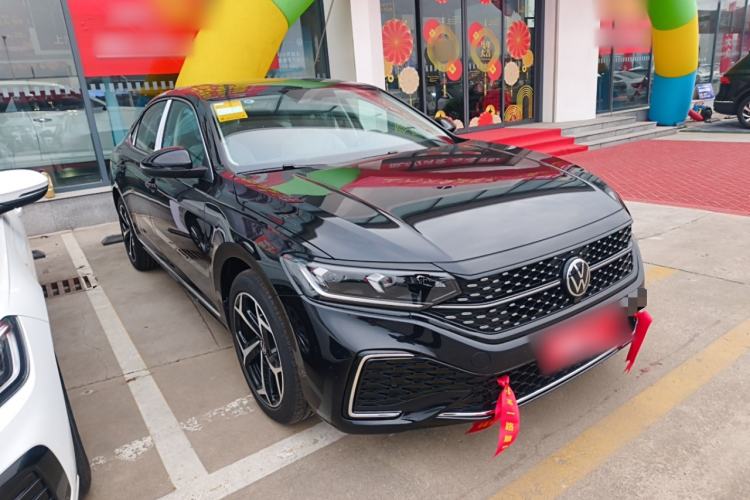 Used Volkswagen Passat 2025 Outstanding Model 380TSI Starry Dragon Edition
