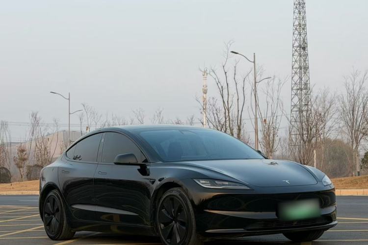 Used Tesla Model 3 2023 Rear-Wheel-Drive Version
