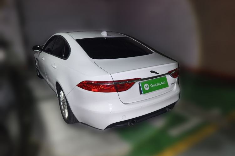 Used Jaguar XF 2016 XF 2.0T Two-Wheel-Drive Luxury Edition
