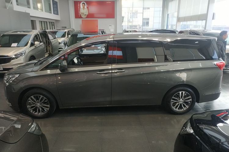 Used Buick GL8 2017 ES 28T Luxury Model China V Standard
